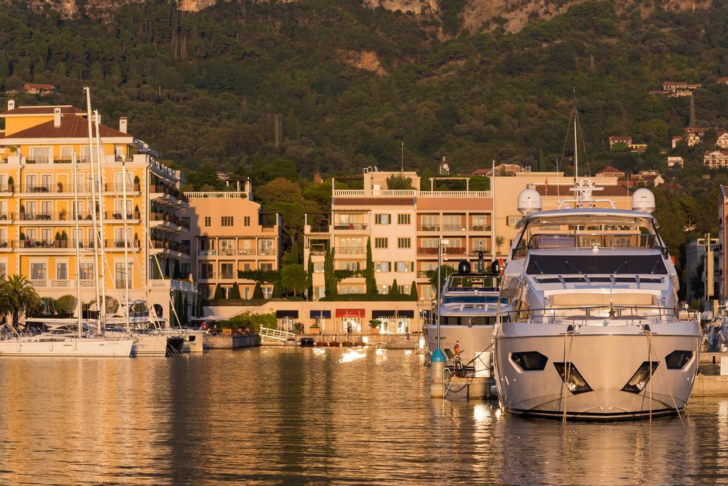 Villa Sandy Apartments Tivat Exterior photo